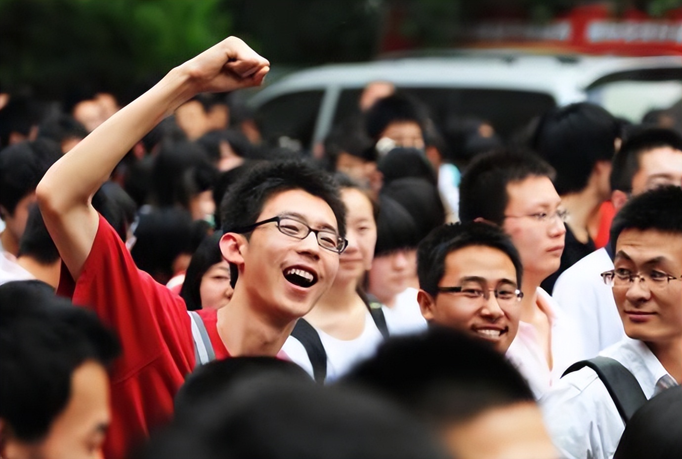 高考超长发挥的黑马，考上名校后咋样了？过来人表示1个字“累”