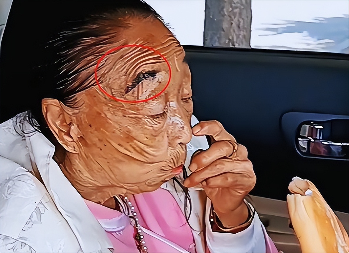 85岁马玉琴晚年凄苦，丈夫却整日大鱼大肉，年收入曝光令人咋舌