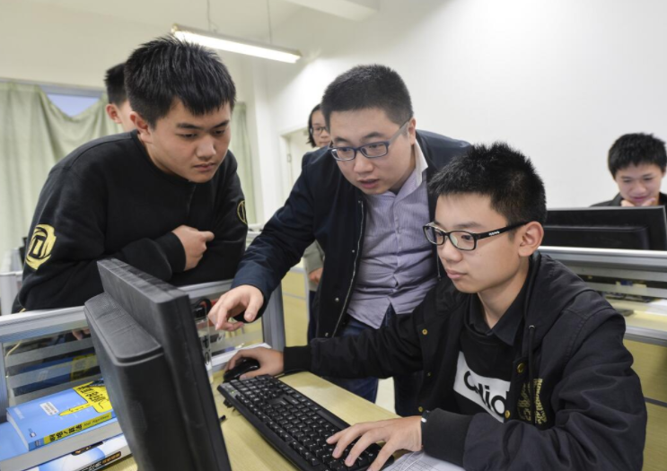 这三类编制岗将变成合同工，老师岗位或在其中，考生需慎重选择