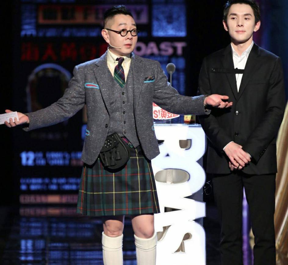 同为《今日说法》主持，撒贝宁成央视红人，张绍刚却在网综混饭吃