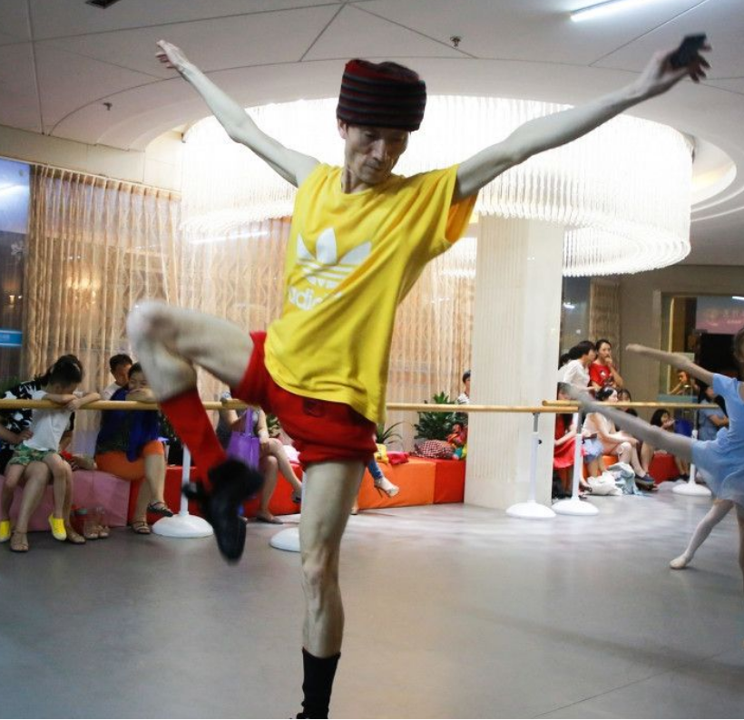 杨丽萍关门弟子郭冷：除了跳舞什么都不会做，年入百万却无人敢嫁