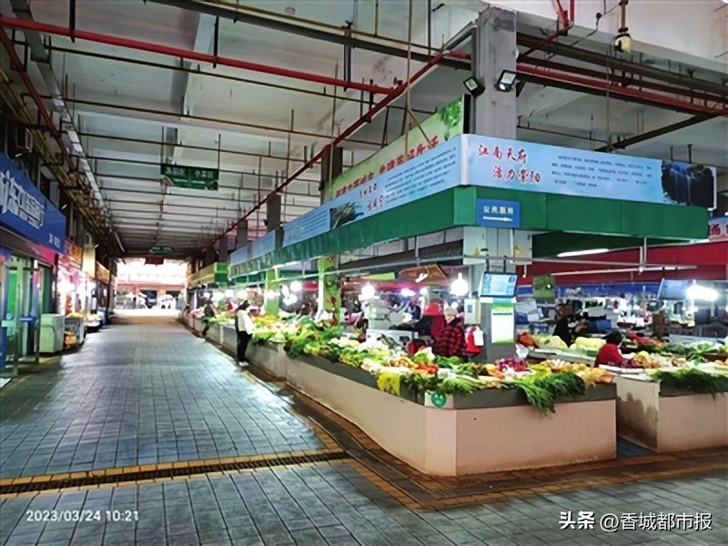 咸宁最大的菜市场在哪里(咸宁城区农贸市场提档升级！让老百姓的“菜篮子”拎得更舒心)