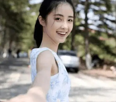 大学生公认“女友最佳身高”，女神新标准有变化，南方女生扎心了