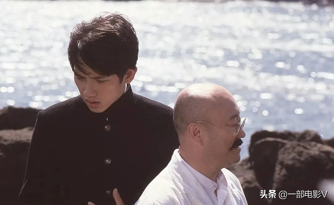 岛国四大推理奇书之首，号称最难懂的电影之一