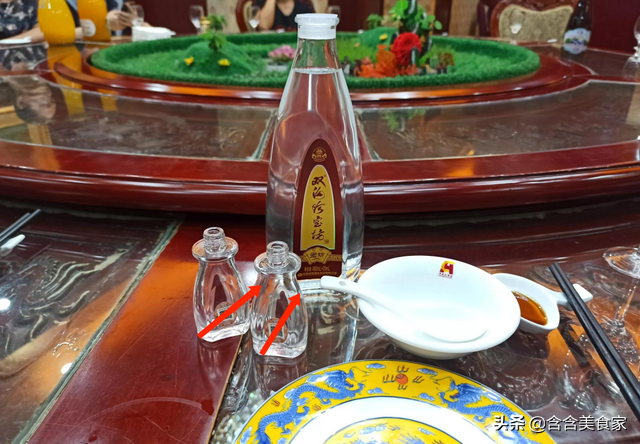 过年给老丈人送什么酒（过年去老丈人家送什么酒）