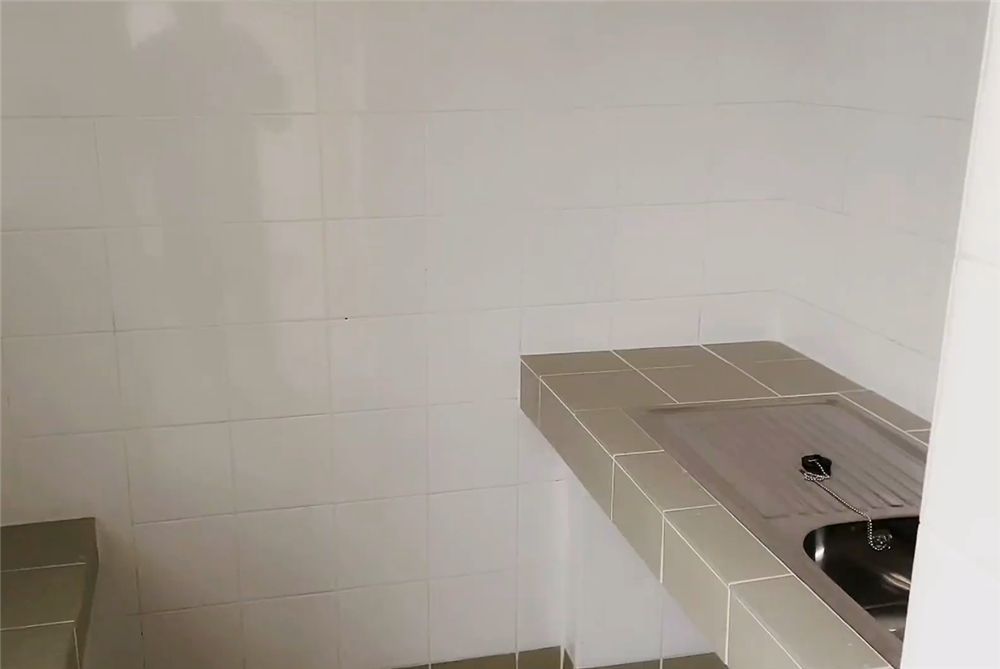 香港老哥申请公屋9年，搬进31㎡旧蜗居，规划一家四口的温馨小家