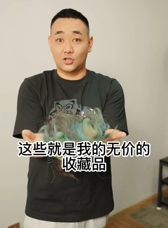 36岁“小龙人”分享30年前的演出道具，如今已加入洪家班