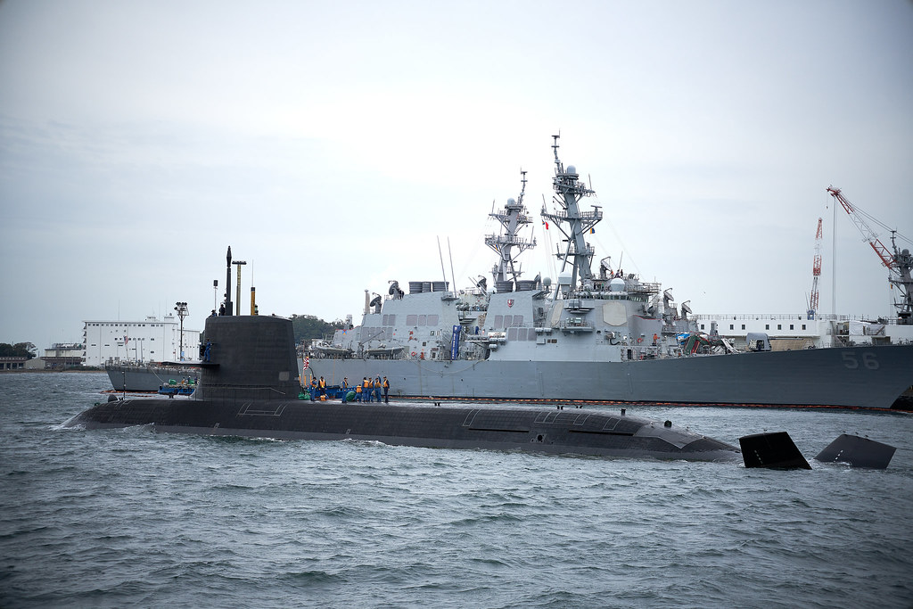 150�Ҷ�180�ң��й����պ�ӡ���Ĺ������Աȣ�����С�����������