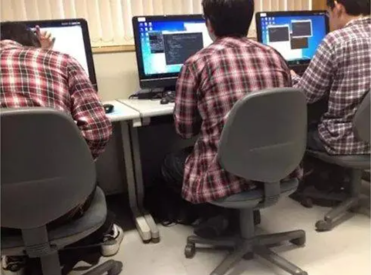 清华中俄混血学霸走红，颜值和才华并存，被称为程序员颜值天花板