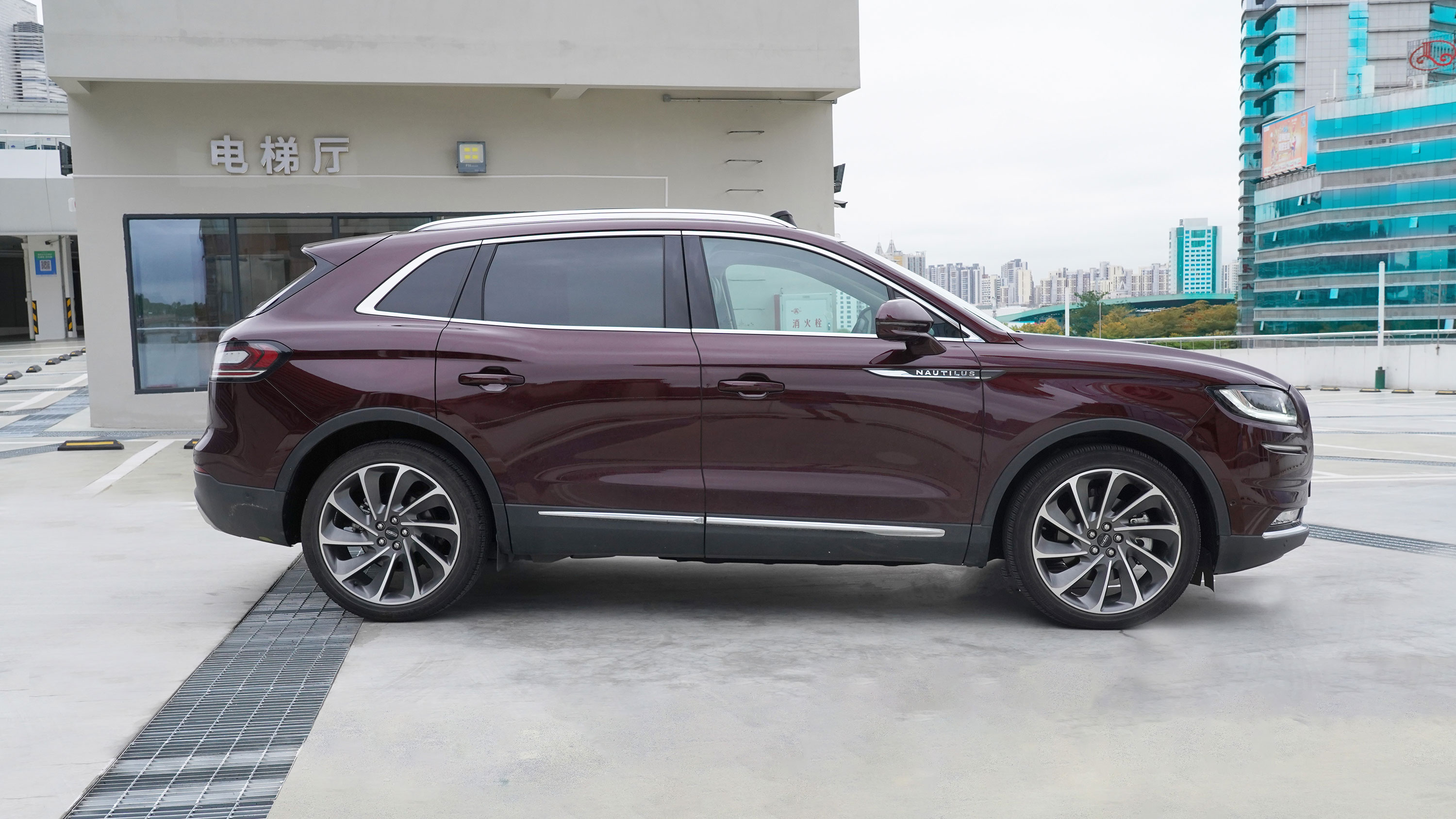 试驾林肯航海家：40万就能买到大V6，还要什么BBA？
