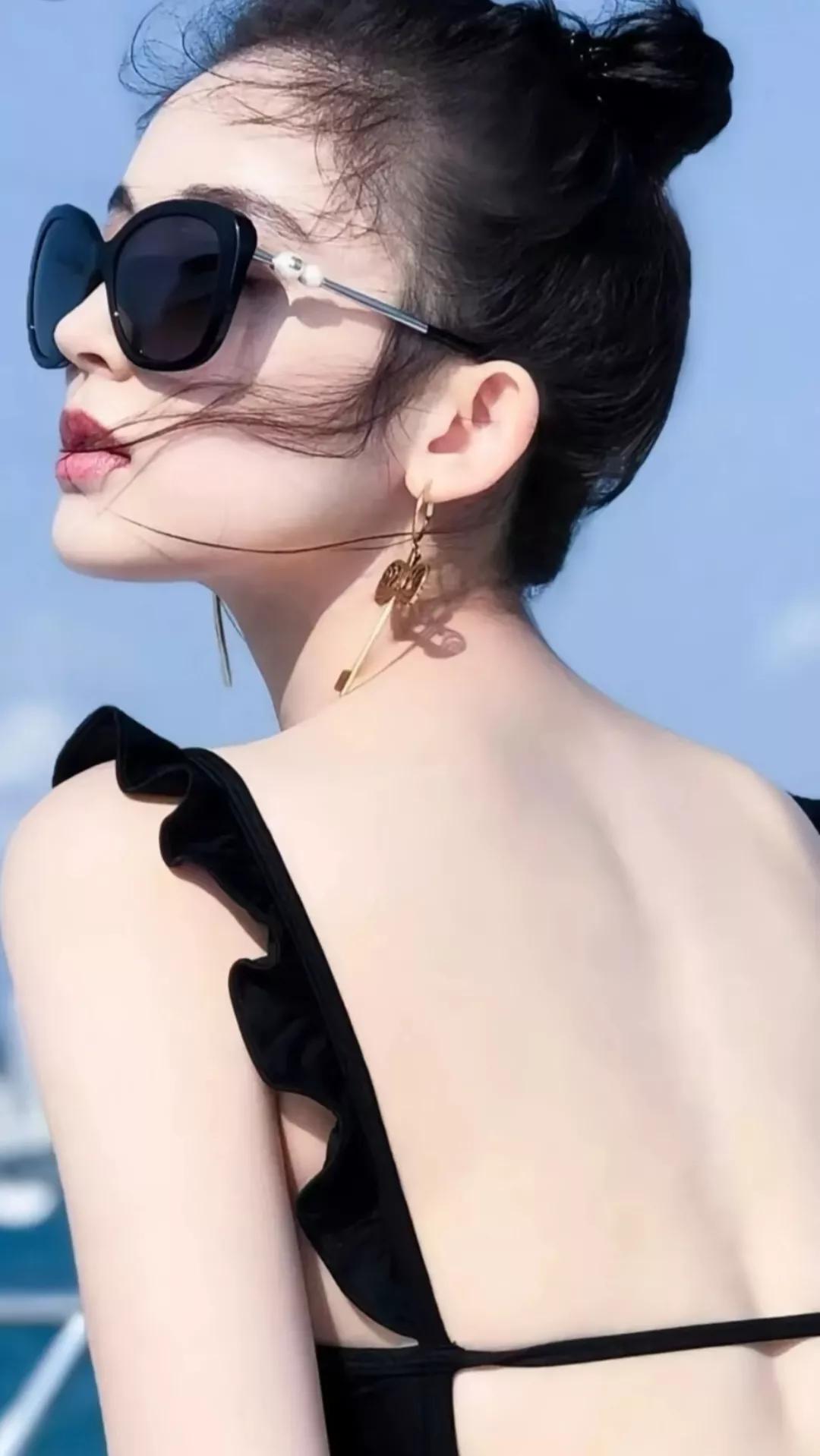 手机桌面，明星刘亦菲和古力娜扎