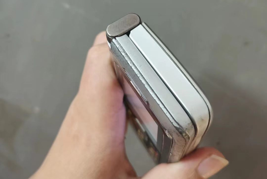 小一万买的诺基亚“机皇”，用了十多年都“包浆”了