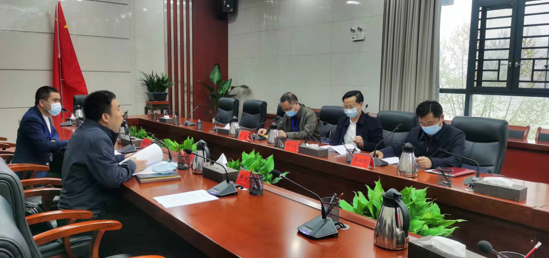 邓小建深入洪江市开展社会保障“一法一条例”执法检查