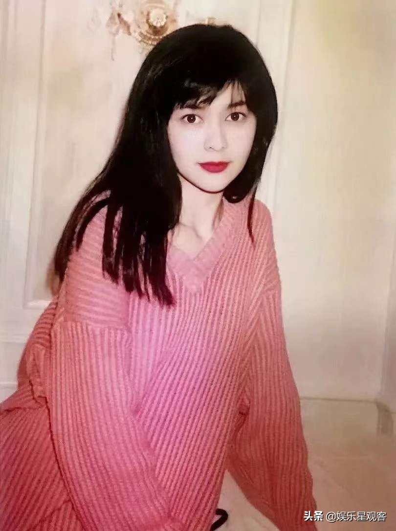 香港艳星的今昔对比：有人风韵犹存，有人身材严重走样，谁是赢家
