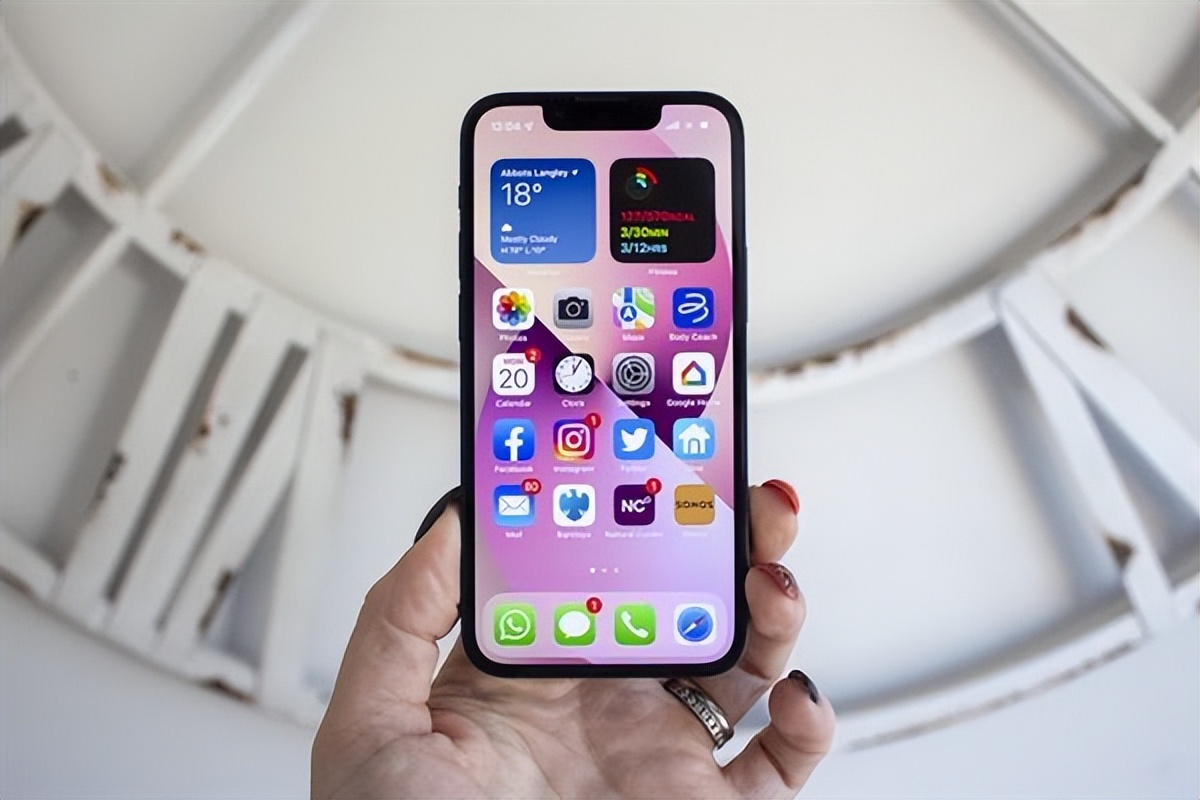 iOS16 beta3一周体验感受，续航发热有提升，但是小bug很烦人