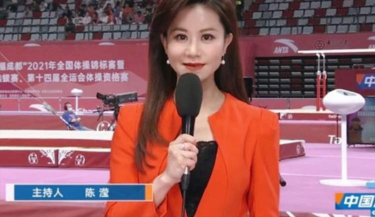 浅田真央(央视评论员陈滢再次出圈！因浅田真央的解说一举成名)