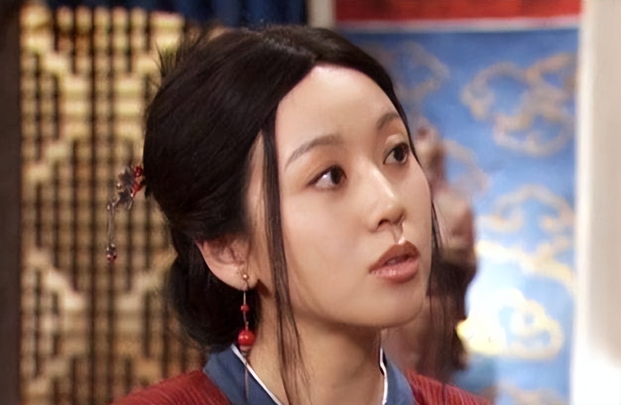 风情女神闫妮：颜值达巅峰，糊涂并快乐着的女人