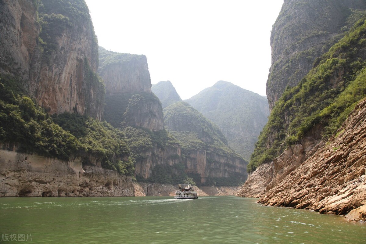 读毛泽东《水调歌头｜游泳》，让思绪随之恣意畅游