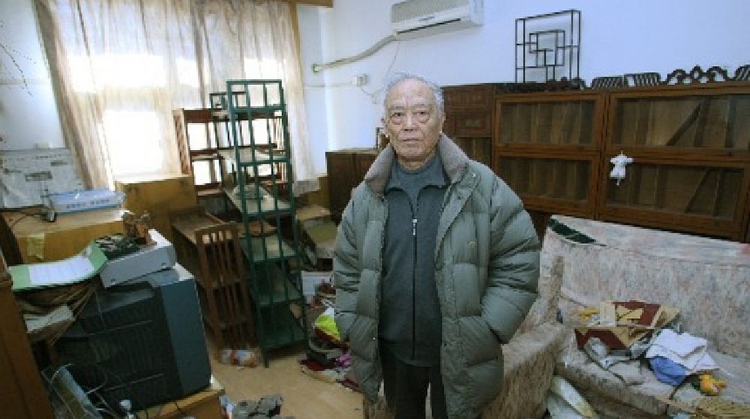 季羡林故居被盗案始末：秘书干女儿砸窗洗劫藏书，被捕后表情搞笑