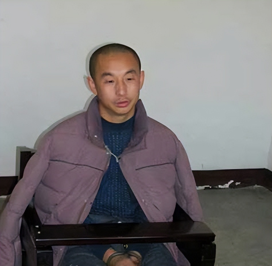 “呼格案”专案组长冯志明的双面人生：贪腐近4000万，被判18年