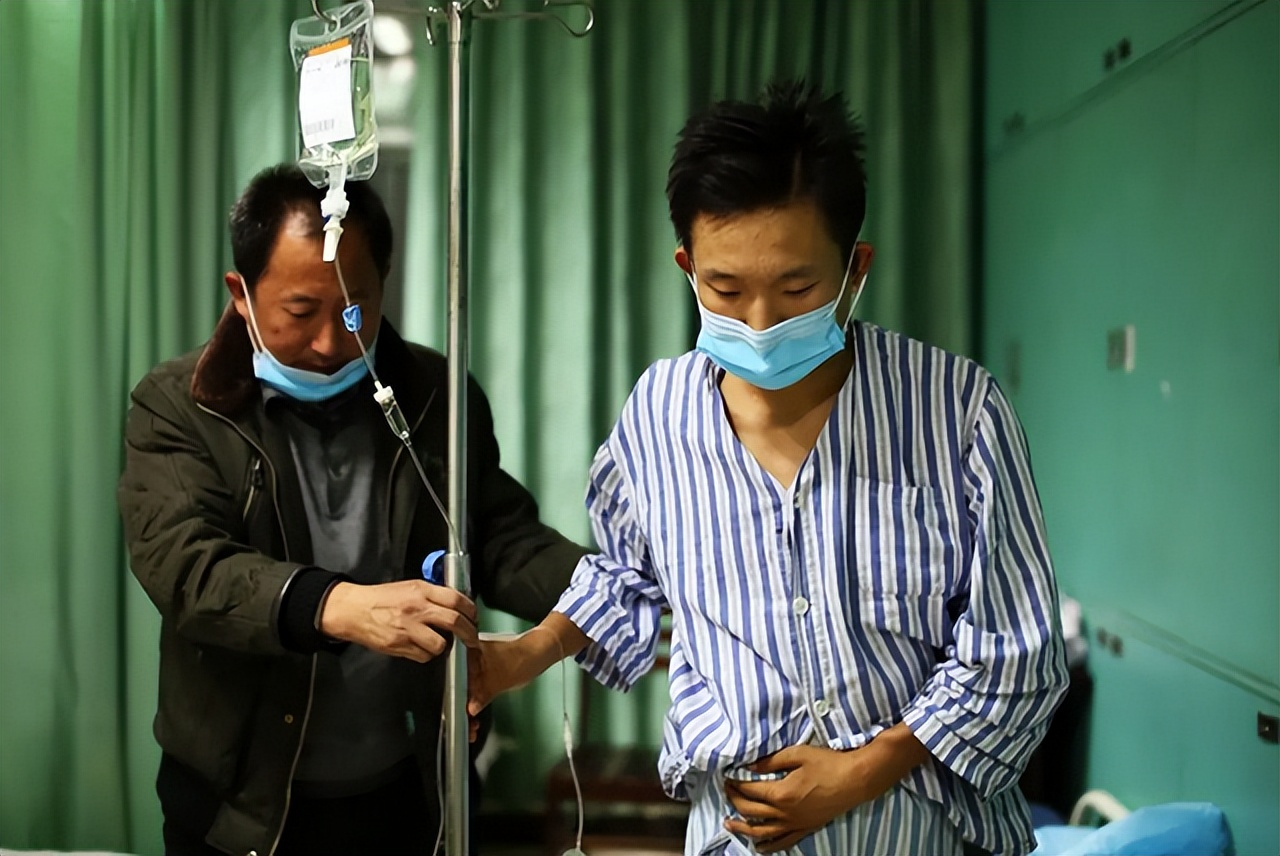 为啥尿毒症越来越多？医生：与烟酒无关，多数是这3件事做多了