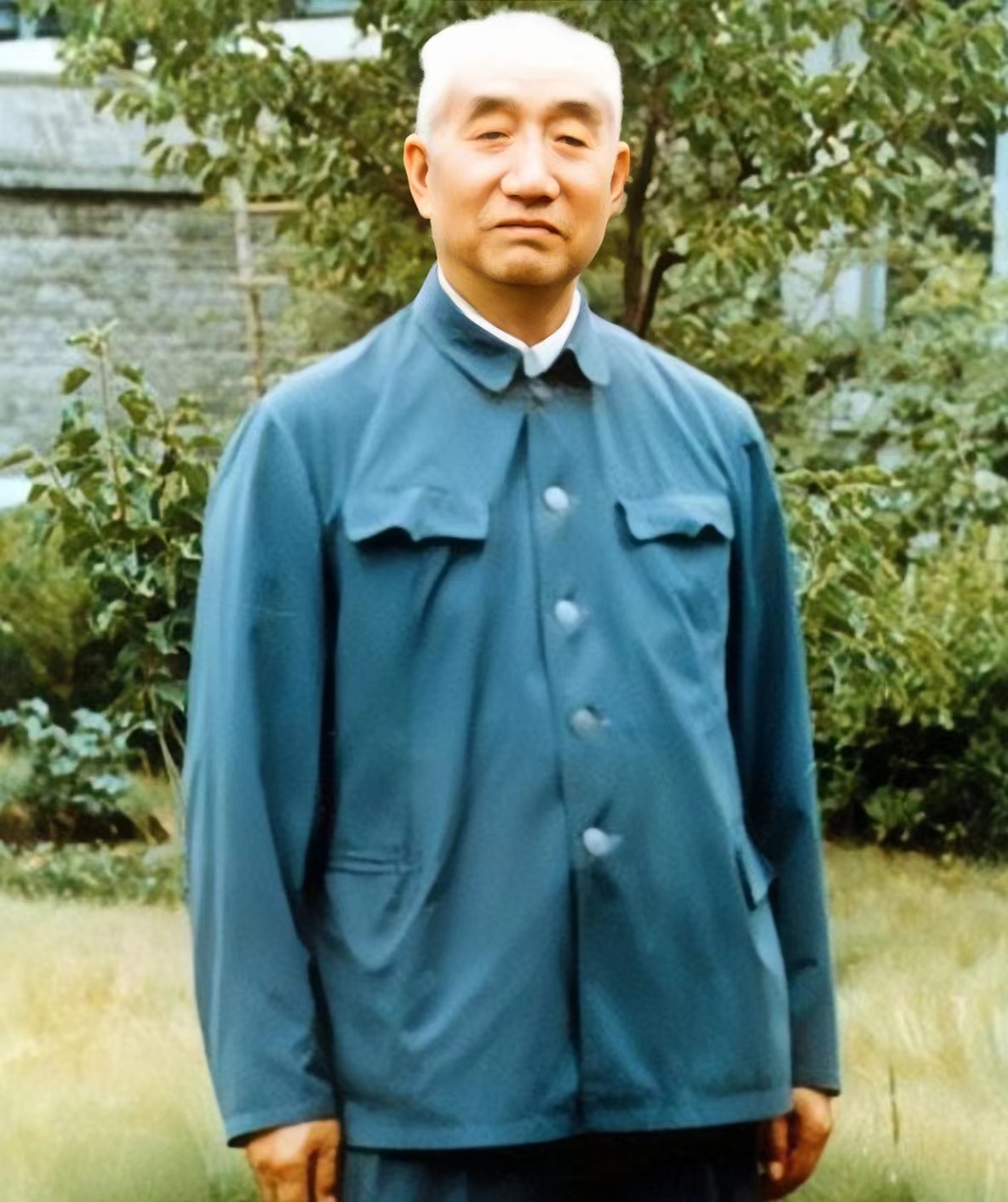 相交41年！毛主席曾先后评价徐向前：开始是“母鸡”，后来是好人