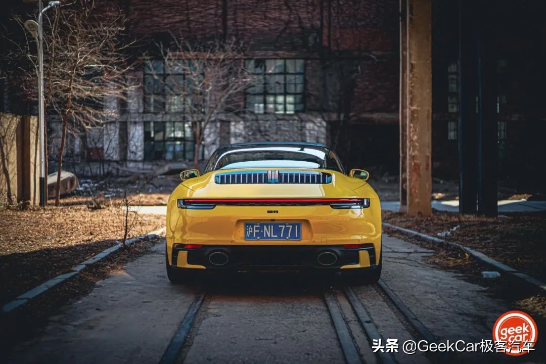 时光留下的那些印记——试驾保时捷 911 Targa 4S