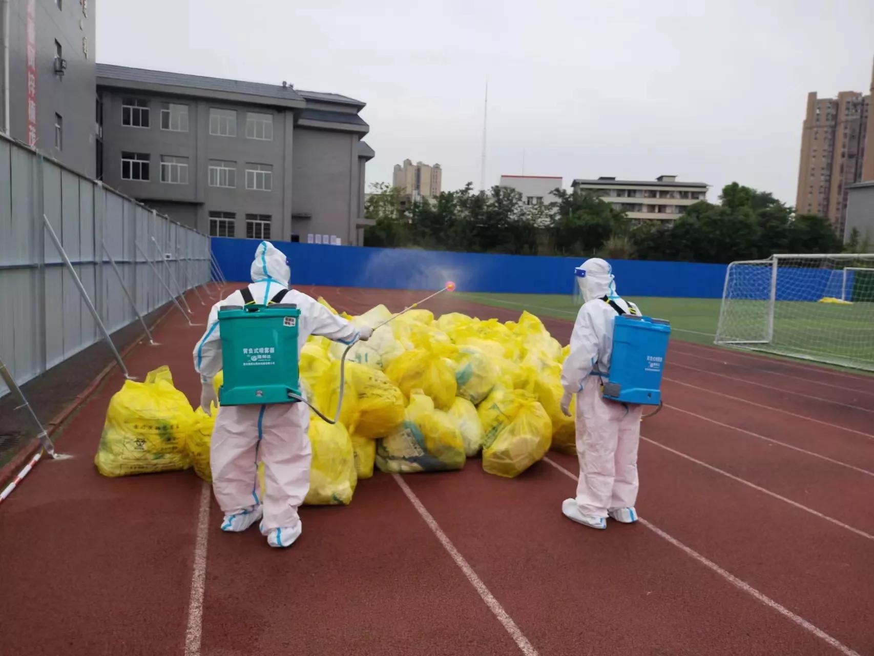 用生命的力量诠释责任与担当——记岳池县环卫抗疫工作队