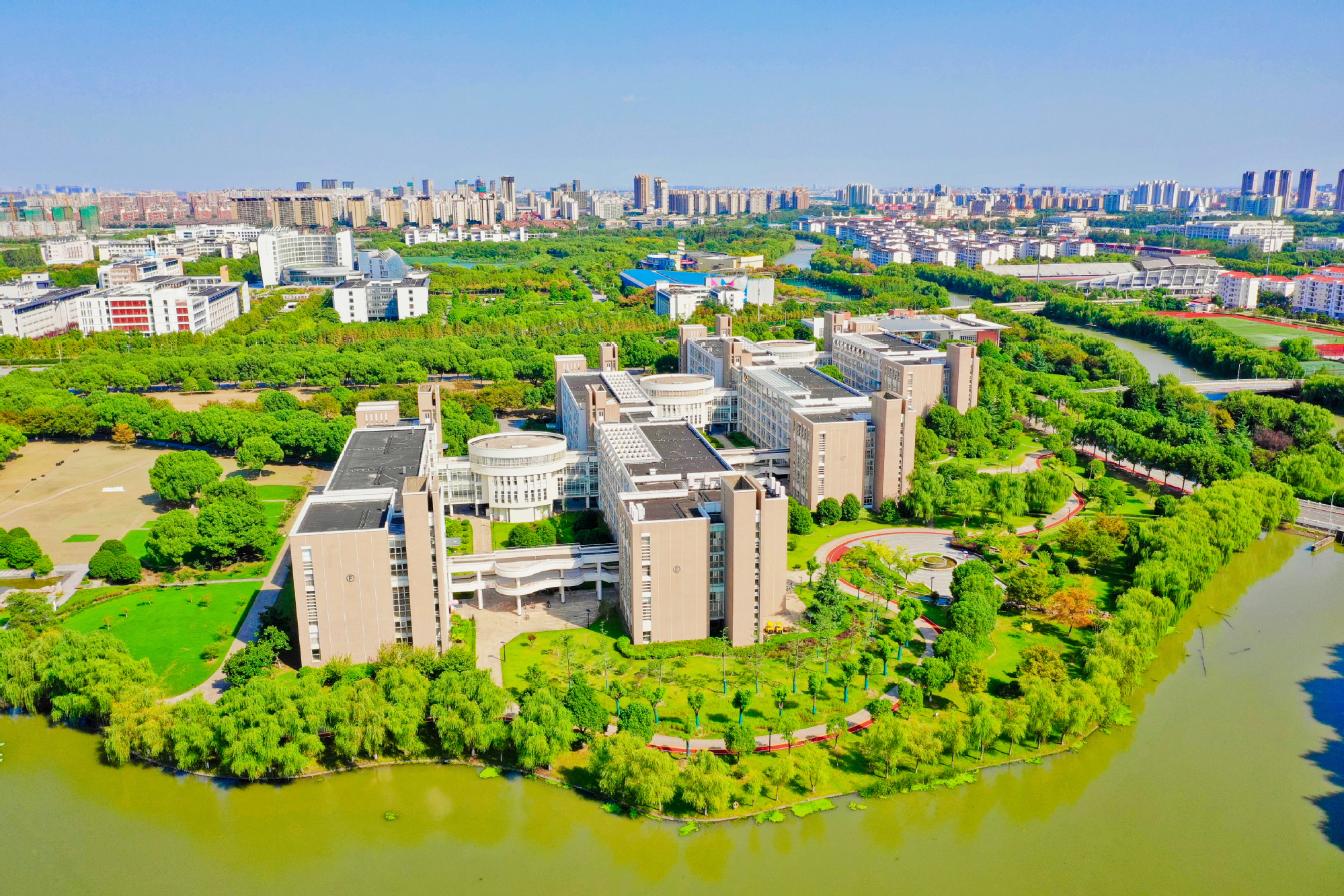 招生500人！上海工程技术大学发布2022年艺术类专业招生简介