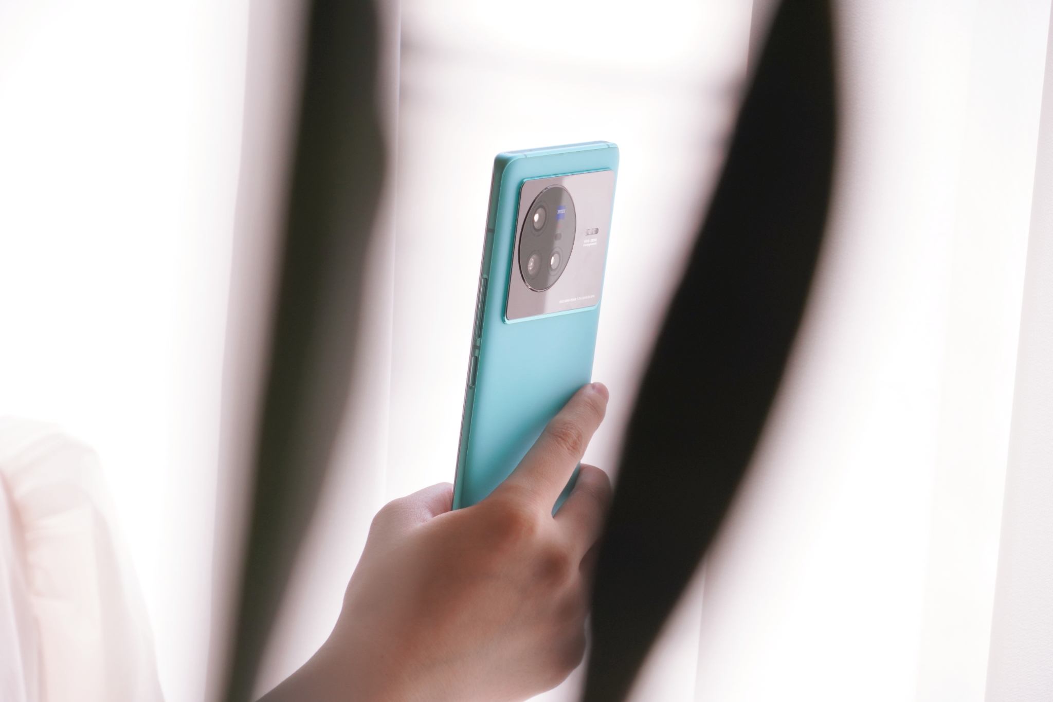 标准版也有Pro实力，天玑9000+蔡司影像加持，vivo X80上手实测