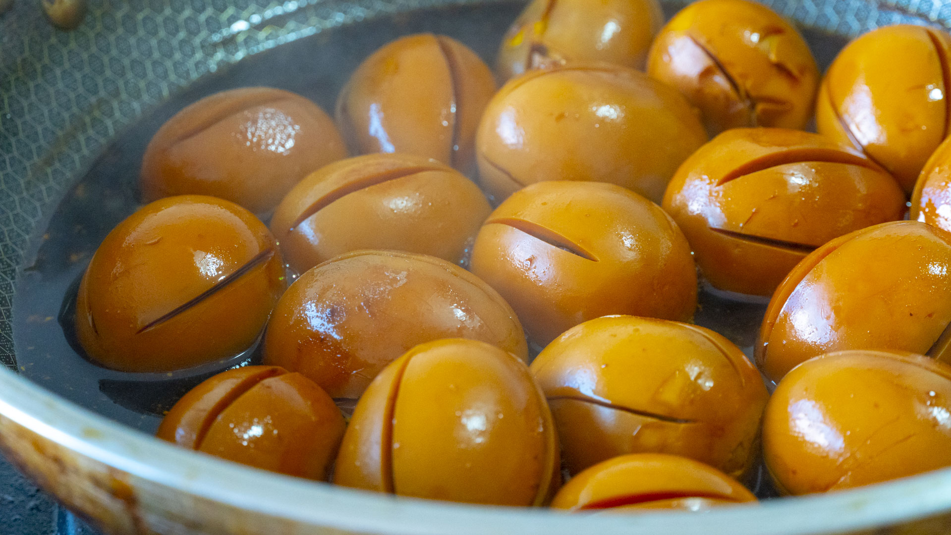 比乡巴佬还好吃的卤蛋，做法简单，口感Q弹，卤香浓郁，吃不腻