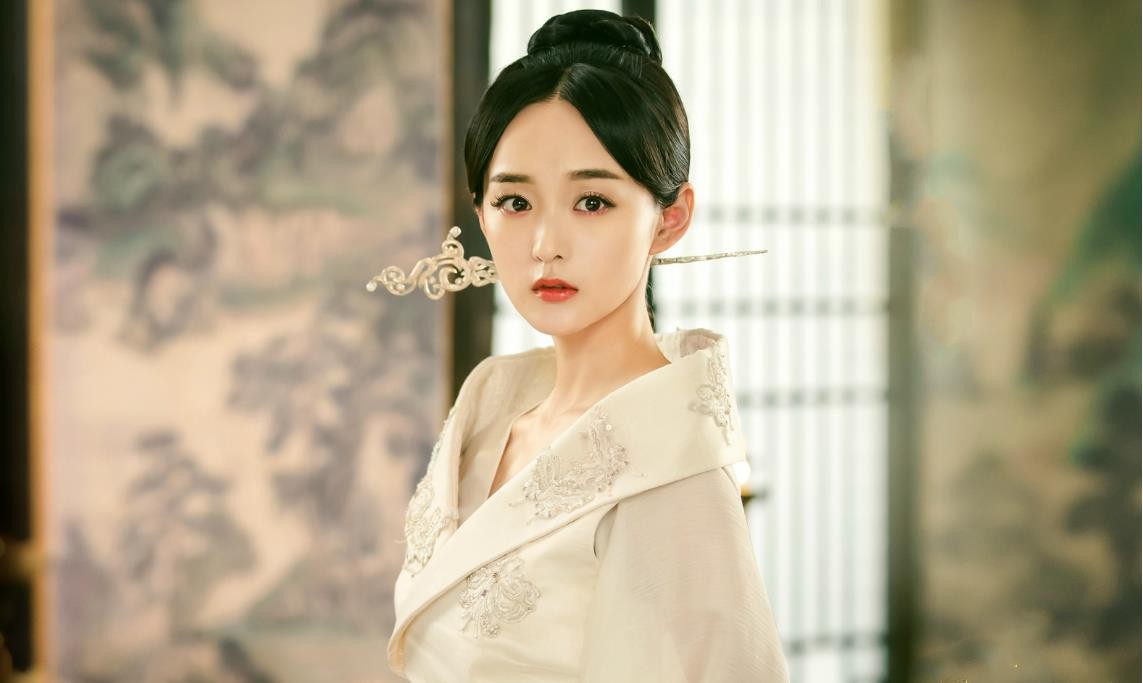 “网瘾女星”何泓姗：为了买皮肤才接戏，曾在演技上胜过倪妮