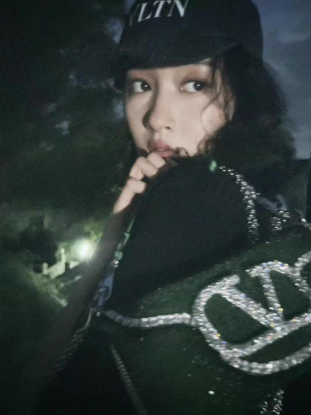 华伦天奴Loco 手袋欣赏