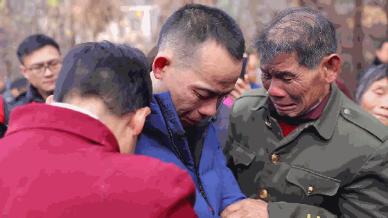 90年，5岁男童被拐遭监禁，被养父打断脚骨，寻亲30年结果如何？