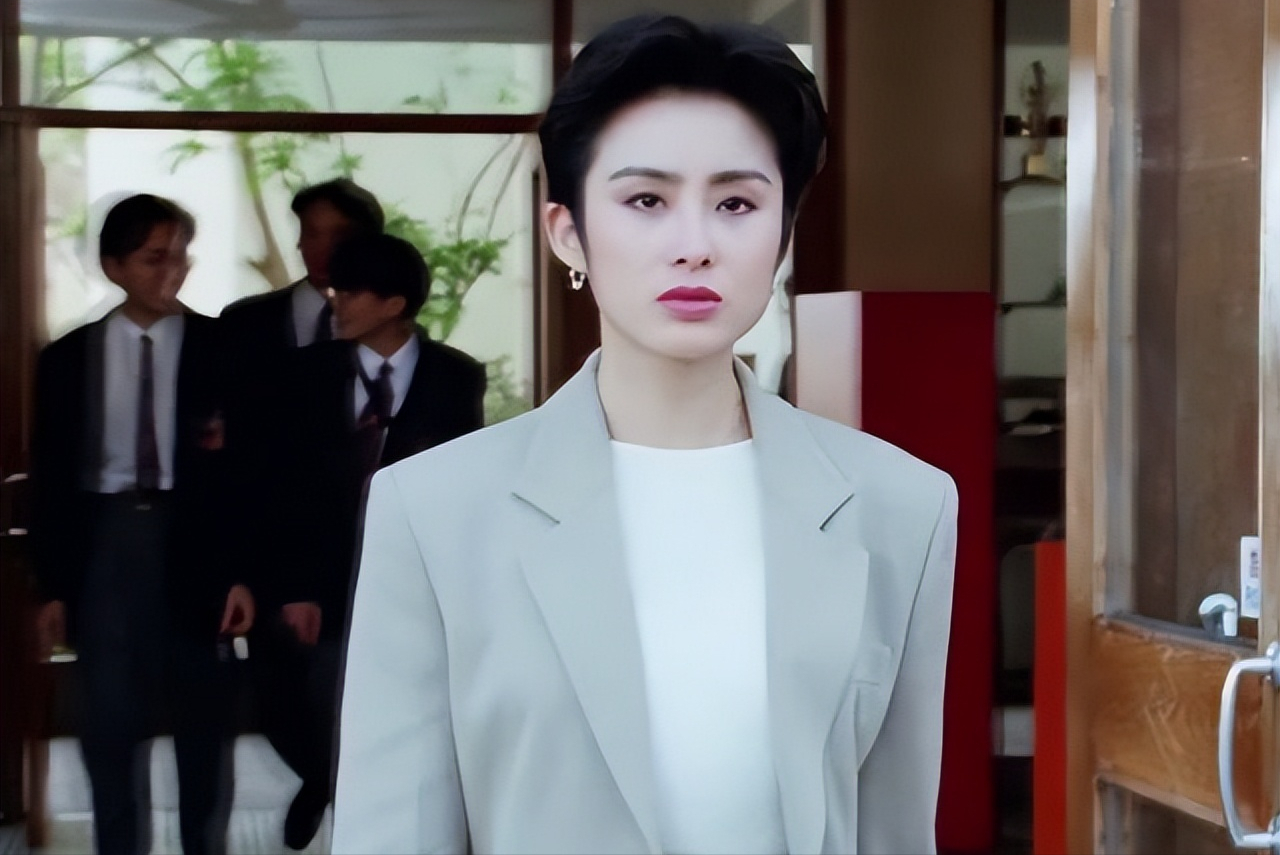 驾驭短发且不可方物的女星，整个娱乐圈中，似乎只有这三位