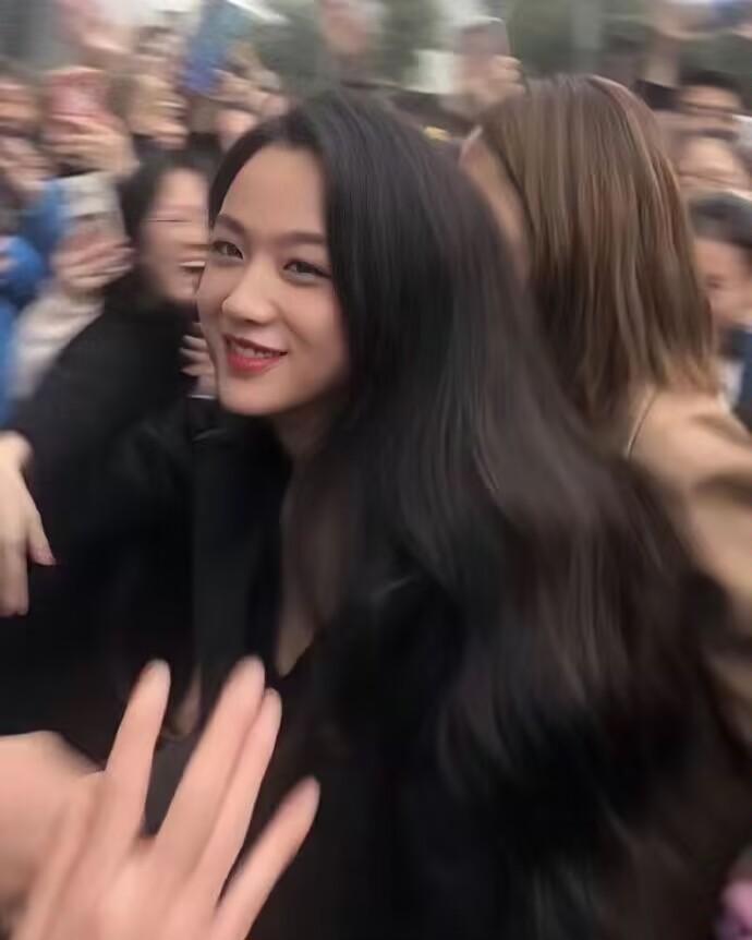 一直以为汤唯“长得一般”，看到她的无修生图才发现我错了！