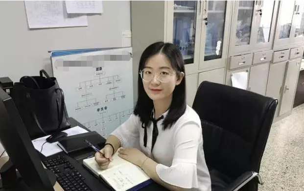 听上去像“铁饭碗”的岗位，真实身份却并非如此，学生慎重报考