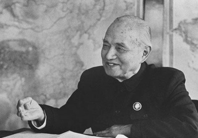 北大专业“六代单传”，一人请假全院休息，毕业合影只有1名学生