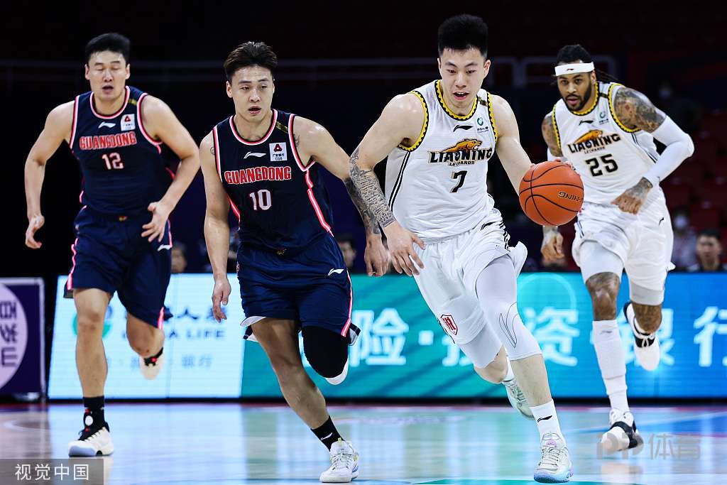 辽粤和cba哪个厉害(CBA-辽宁轻取广东1-0领先 张镇麟15 4断付豪16 5)