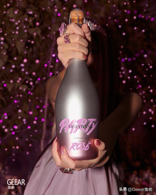 Vera Wang73岁生日展现不老外型