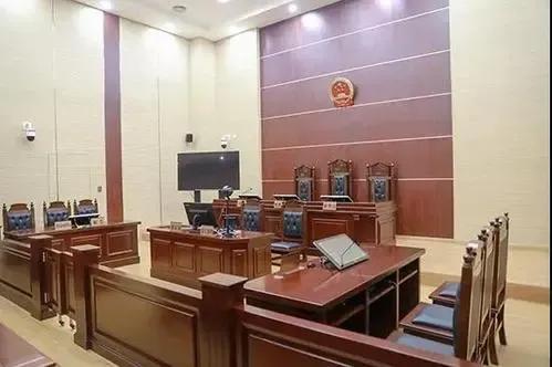 大学生花34万雇凶杀人，对方自称用冲锋枪作案，事后收到假照片