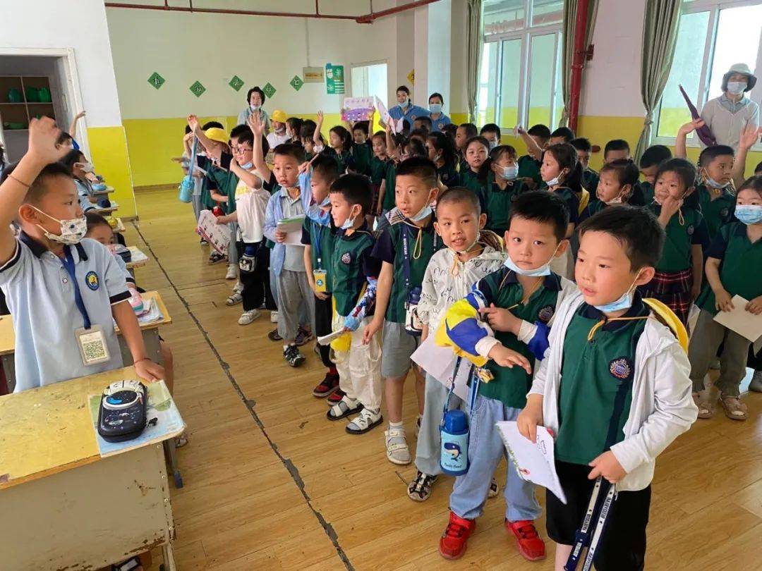 《你好，小学》—诺亚舟中联壹城幼儿园（大班走进军民小学参观）