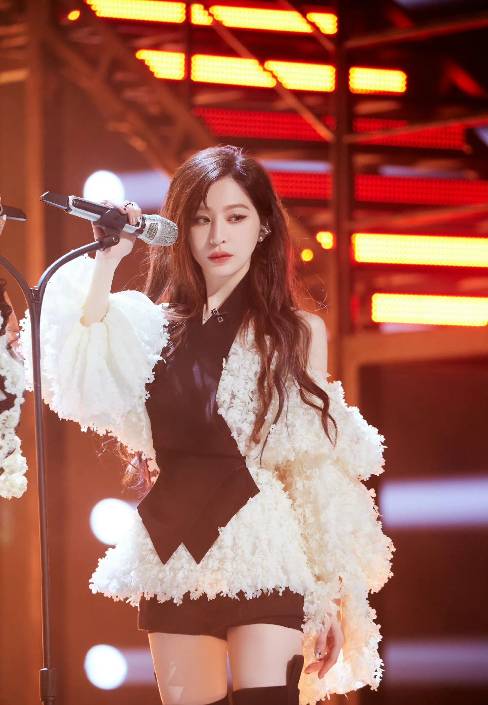 QQ音乐女歌手榜：邓紫棋热度持续上升排名第一，王心凌成绩也不差