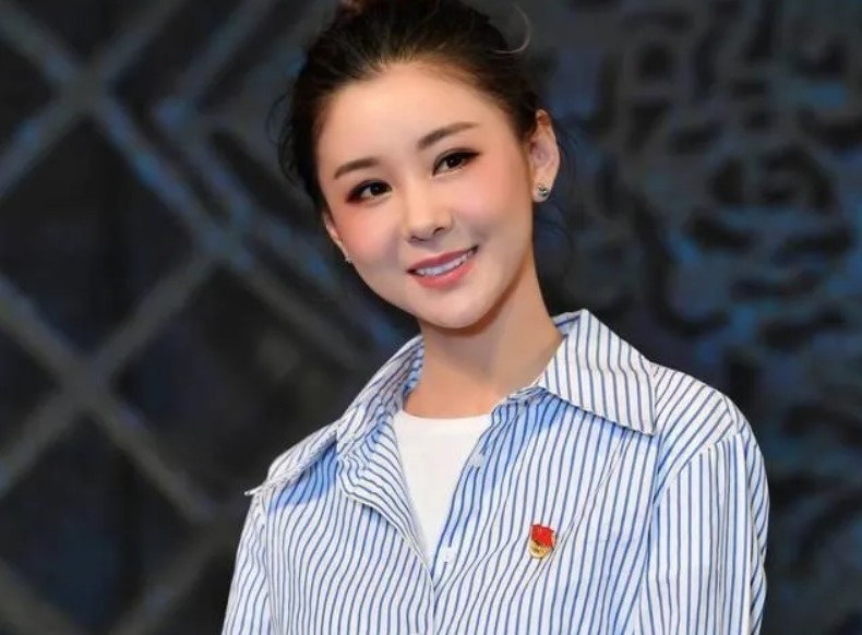 不炒作不乱搞，娱圈最干净的12对夫妻，个个与原配不离不弃
