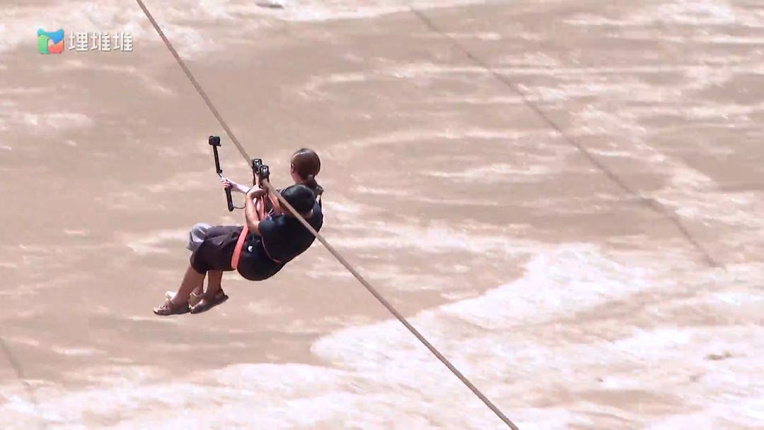 香港回归晚会这9位港星的高光时刻，揭开了娱乐圈3条关键成功法则