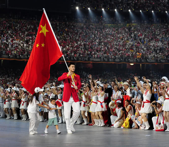 2008奥运会哪些国家首脑(美法元首出席北京奥运，默克尔却抵制，最后成为访华最频繁的首脑)