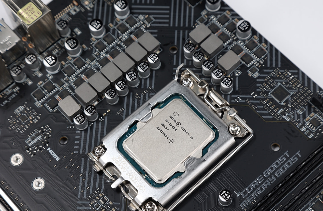 英雄联盟最低配置(预算3000元以下,能玩lol的12代酷睿核显主机配置