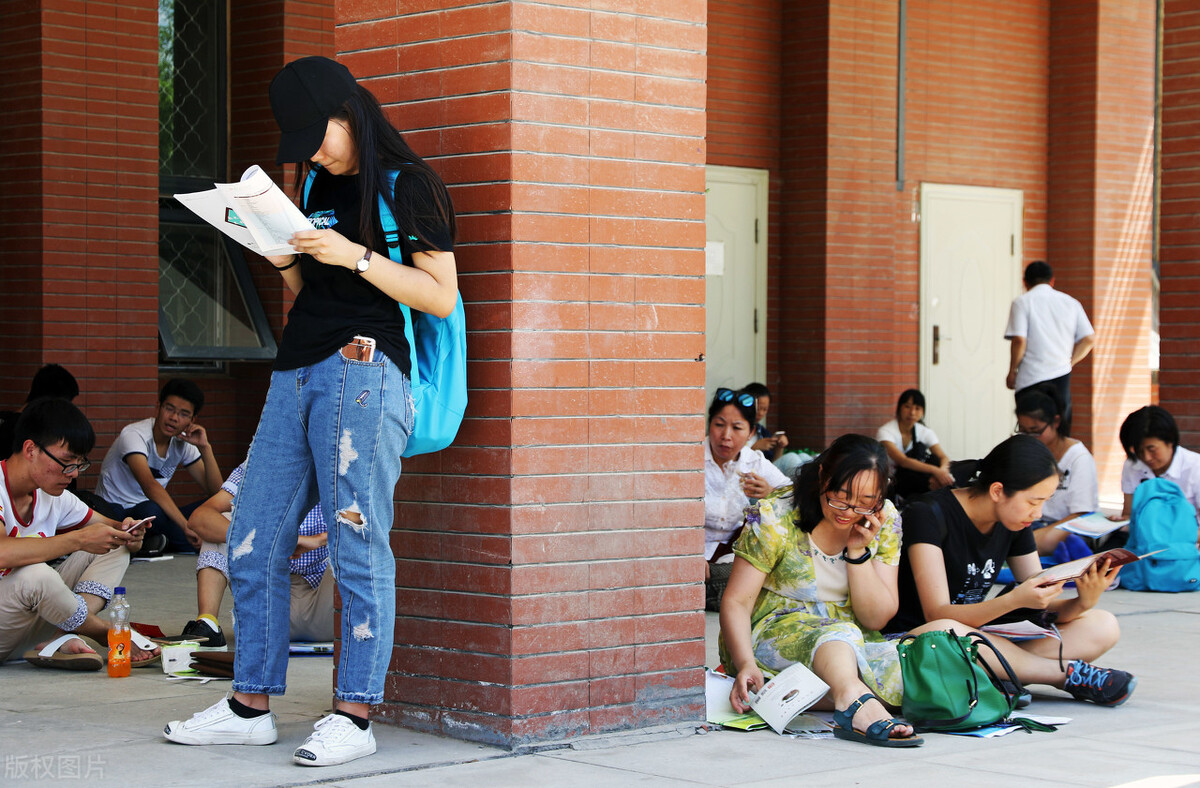 家长对大学生的五大误解，专科不算大学生？大学一定包分配？