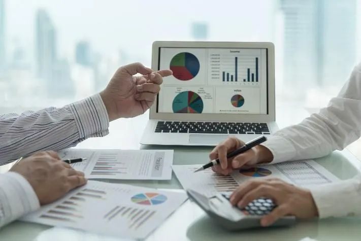 玫琳凯：不用去“卷”，做你自己