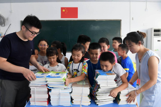 公务员​“绩效奖”如何发放？各地区情况不同，教师也需多了解